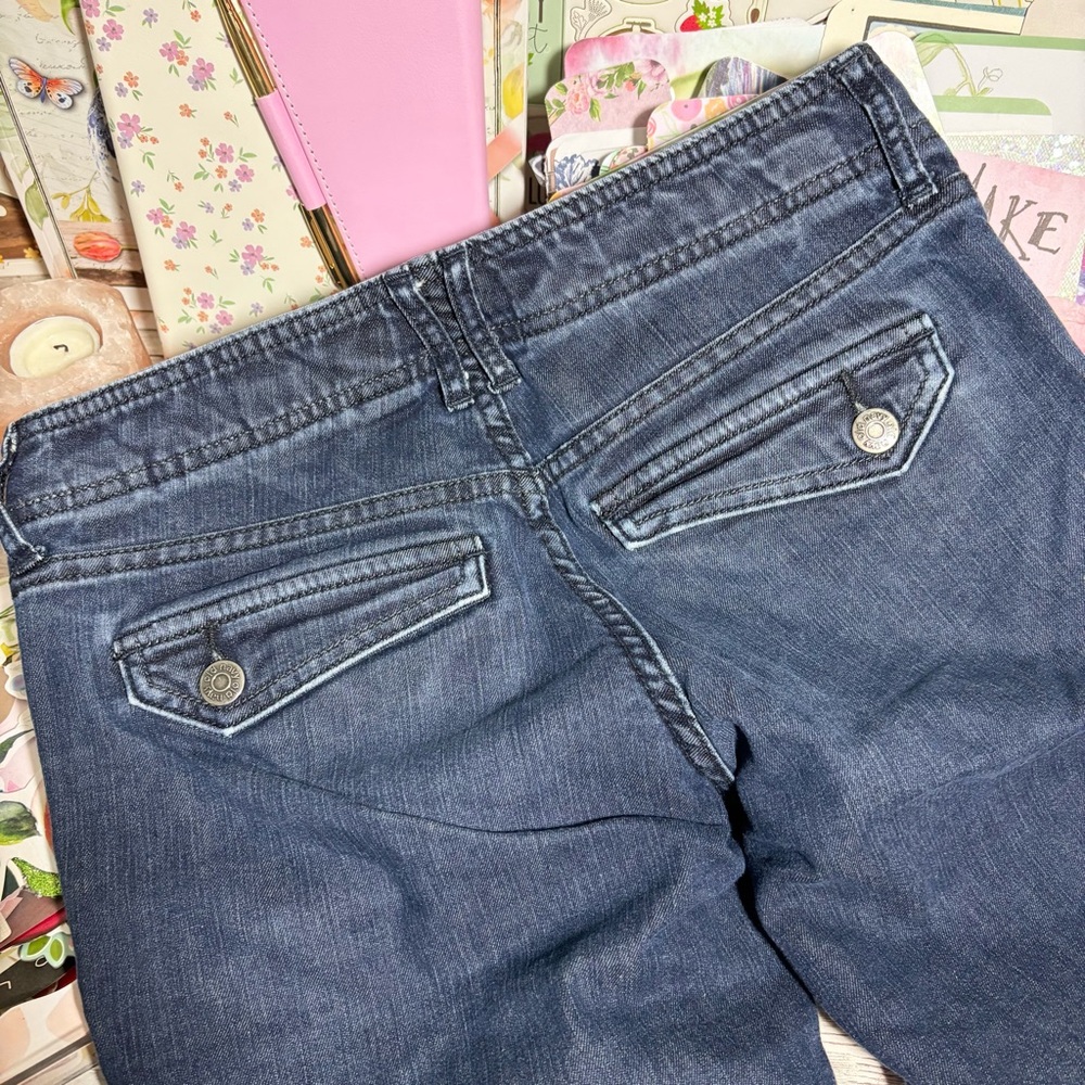 Old Navy Mid Rise Denim Bermuda Jean Shorts Dark Blue Women’s Sz.2 Front Pockets - Picture 6 of 8